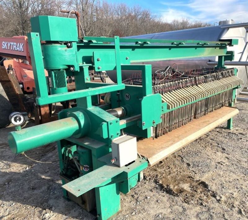 24" x 24 Netzsch #630-45, recessed polypropylene filter press, 44 chamber, 2 end plates - Image 4