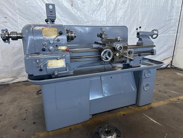 13" x 36" Clausing Colchester #13, engine lathe, 1-3/4" hole thru spindle, 40-1800 RPM, tailstock, 6" 3-Jaw - Image 2