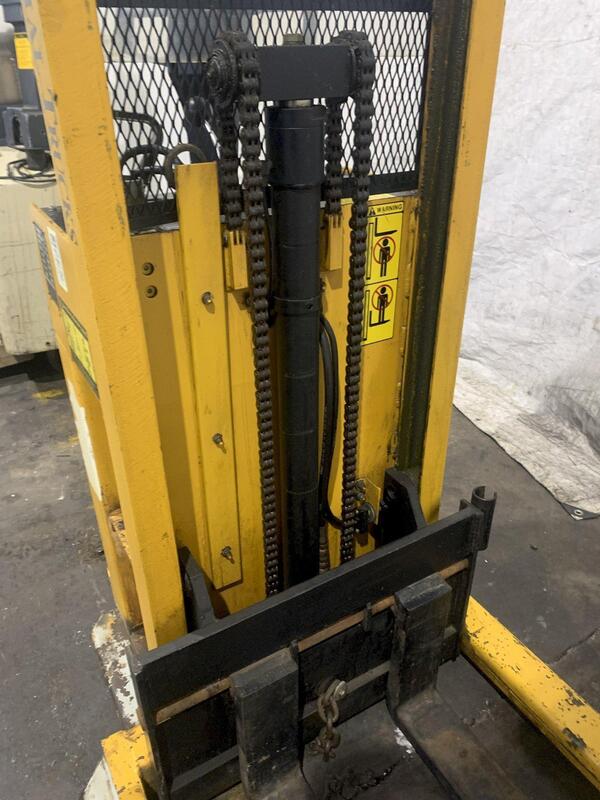2000 lb. Big Joe, electric lift - Image 9