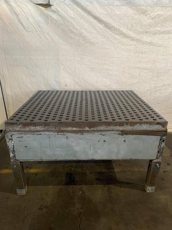 5' x 5' Acorn, welding table, x 40" height, w/ stand - Image 3