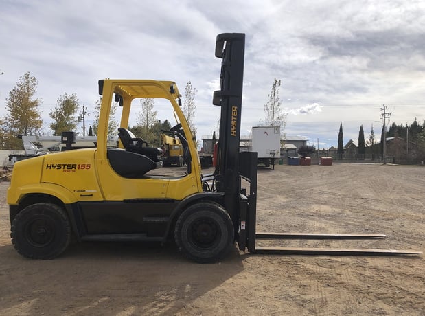 15500 lb. Hyster #H155FT, forklift, 173" lift height, Cummins engine, diesel fuel, solid tires, side shift, 2 - Image 4