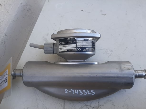 Endress & Hauser #83F08-AFUAAAACBAAA, Flowmeter, Stainless Steel, 3/8" Tri Clamp, -58 to 392&deg;F - Image 3