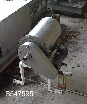 Rotary Mixer, Stainless Steel, 9" dia. x 16" L, Internal lifter, 2" feed, 6" discharge, Fractional HP - Image 2