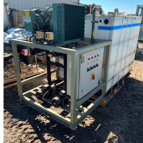 600 gallon Glycol Chiller, 63" x 44.5" x 49" H plastic tank, (1)1.5 kW pump w/fan, (1) Busch pump - Image 1