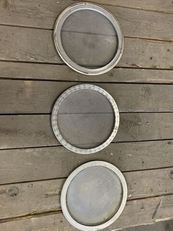 18" Sweco, Replacement Screens, (1) w/center hole and (2) without center hole, qty. 2 - Image 5
