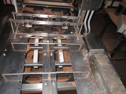 Pryor #99MC-HS/2, Tray Sealer, (22) 5.5" diameter trays, 1 HP, 1760 RPM, 230/460 V - Image 2