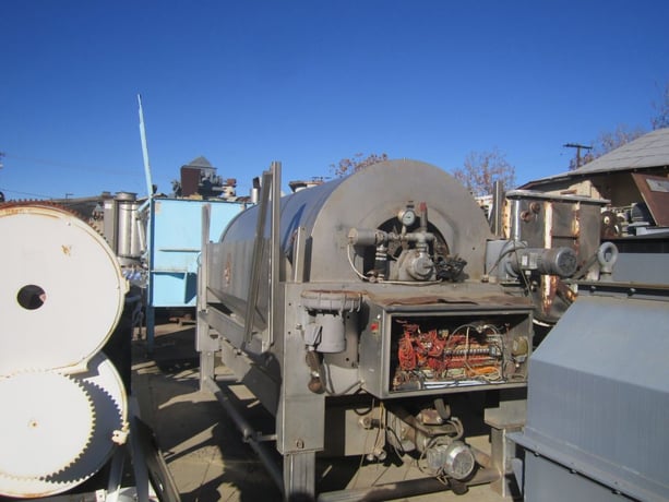 Willmes #UP4000, Bladder Press, 4000 liter, (4) drainage screens w/26.9 sq.ft., 2 HP - Image 1