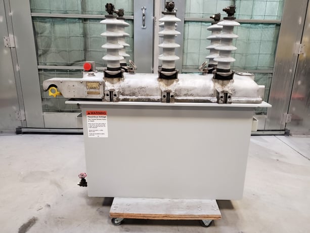 38 KV Mcgraw Edison Edison, 3 phase, 400 amp continuous, 6000 amp interrupt, hydraulic, automatic (3 - Image 7