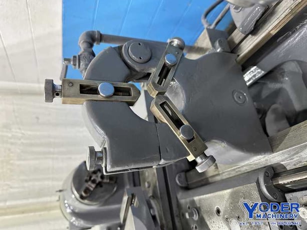10" x 30" Monarch #EE, engine lathe, 5.5" swing over cross slide, 3 & 4-jaw chuck, coolant, chip pan, thread - Image 4