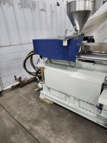94 Ton, 6.8 oz., Multitech #C85-SD-GK, vertical injection molding machine, 50mm screw - Image 3