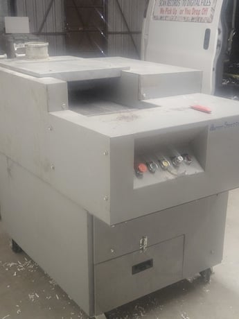 16" Amerishred #AMS-1000, paper shredder, cross cut, 10 HP, 250 sheet max capacity, 230 V. - Image 1