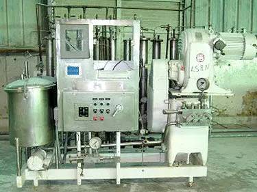Waukesha Cherry Burrell #XXI, UHT No-BAC Unitherm Processing System, 210 GPH w/3200 lbs. pressure, 19-3/4" x - Image 3