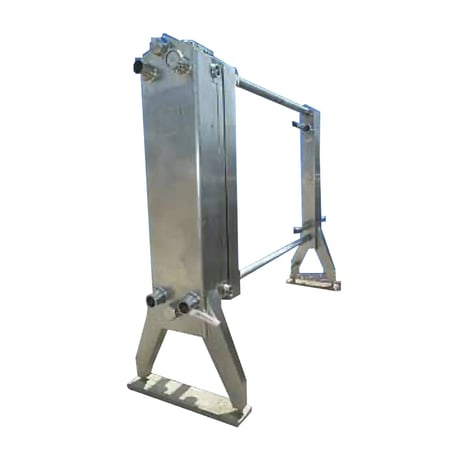 1198 sq.ft., APV, R51, Plate Heat Exchanger, (238) Diagonal flow plates, 5000 GPH, (2) Dividers, 23 gallons - Image 2