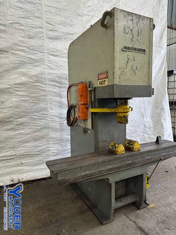 75 Ton, Hannifin #S-75-84-12-4-1-SP, hydraulic straightening press, 12" stroke, 10" throat, 10 HP - Image 3