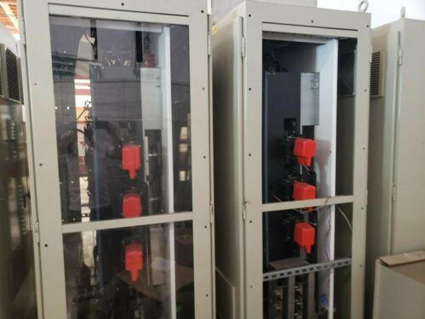 Unico, 2.2 MW drive, 3-Phase, 60 Hz, 3000 FLA, Nema I, 493 Volts, #409-682,2013 - Image 4