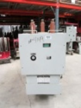 1200 Amps, General Electric, AM-2.4-4.16-150-250-3, electrically operated, drawout, #AB4149 - Image 2