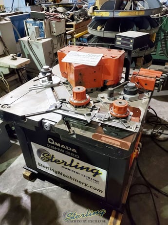 1/4" x 8.66" Amada #CSHW-220, heavy duty hydraulic coper, radius, corner & edge notcher - Image 1