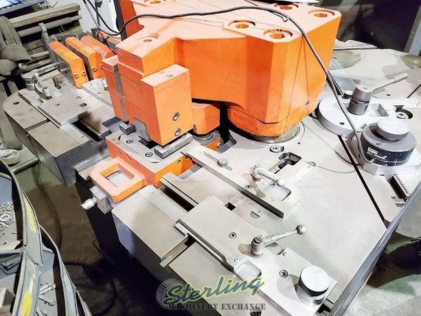 1/4" x 8.66" Amada #CSHW-220, heavy duty hydraulic coper, radius, corner & edge notcher - Image 4