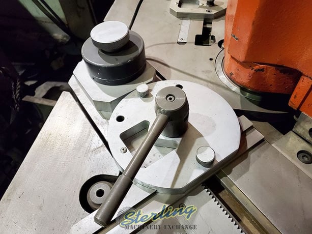 1/4" x 8.66" Amada #CSHW-220, heavy duty hydraulic coper, radius, corner & edge notcher - Image 5