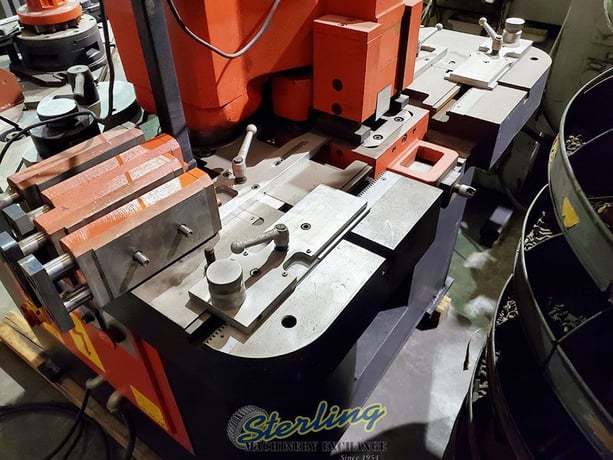 1/4" x 8.66" Amada #CSHW-220, heavy duty hydraulic coper, radius, corner & edge notcher - Image 9