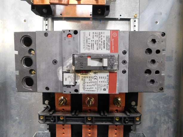 400 Amp. General Electric, ADF3364MBX Spectra A-Series, panelboard, 277/480 Volts, 4 wire - Image 10