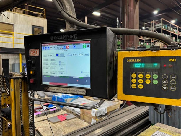 230 Ton, Cincinnati #230-FMII, CNC Press Brake, Touch Screen Control, 12' overall, 10' 6-3/4" between housing - Image 7