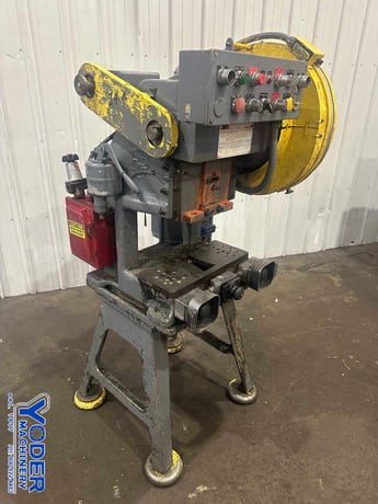 10 Ton, Perkins #2A, OBI flywheel press, 1" stroke, 8" Shut Height, 19" x7-1/2" bed, air clutch, 1 HP - Image 3