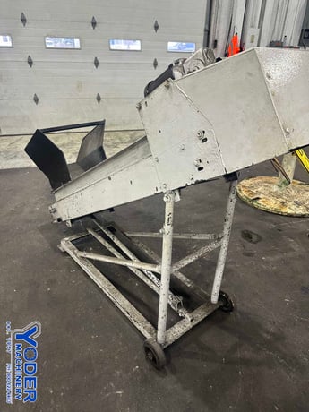 12-1/4" Chip conveyor, 1" flights, 52" dump height, adjustable leg height, 1/2 HP, 110/230 V. - Image 6