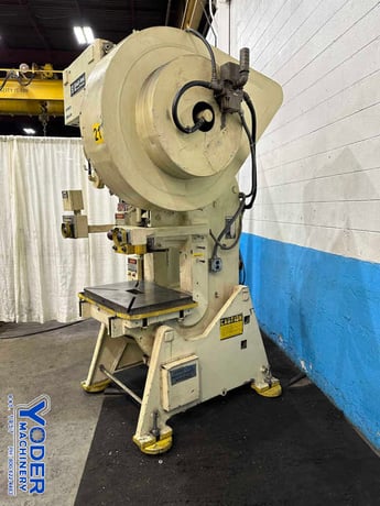 60 Ton, South Bend #60FWAC, OBI flywheel press, 3" stroke, 13" Shut Height, air clutch & brake, 1981 - Image 2