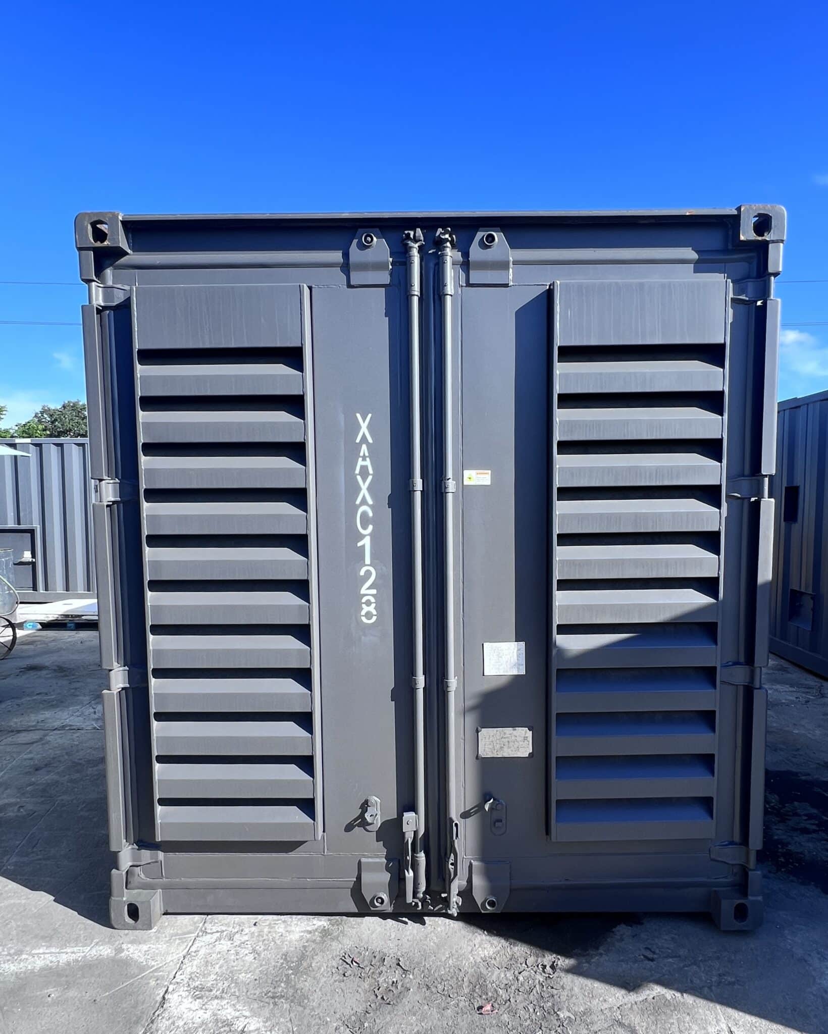 1000 KW Cummins #QST30-G5, diesel generator, sound attenuated enclosure, 277/480 Volts, 20' ISO container - Image 2