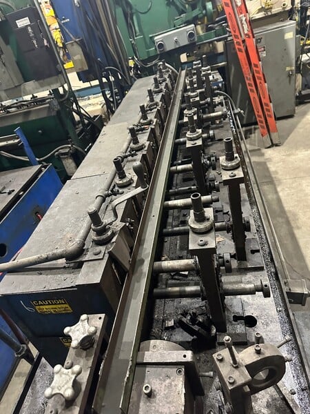 8 Stand, Dahlstrom #400-8OB, 1.5" arbor, 4"-7" roll range, 8" roll space, 13" horizontal centers, 10 HP - Image 3