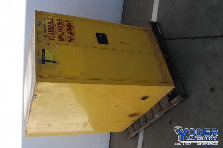 Paint cabinet, 30" x 48" x 50" - Image 1
