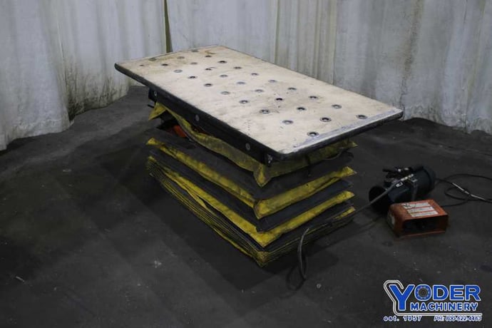 660 lb. Bishamon, #X30S, scissor lift table, hydraulic, 1/2 HP, 20" W x 40" L table, 2011 - Image 4