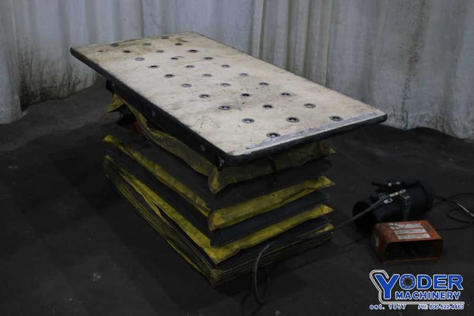 660 lb. Bishamon, #X30S, scissor lift table, hydraulic, 1/2 HP, 20" W x 40" L table, 2011 - Image 5