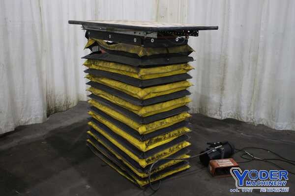 660 lb. Bishamon, #X30S, scissor lift table, hydraulic, 1/2 HP, 20" W x 40" L table, 2011 - Image 9