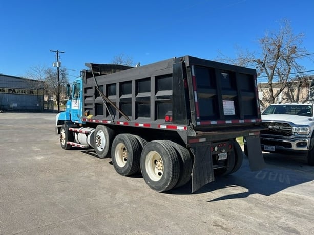 Mack #CH613, Dump Truck, diesel, 64 drivetrain, 27017 hours, 6x4 axles, 1997 - Image 3