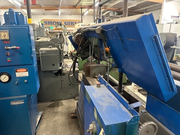 16" x 20" W.F. Wells #F-16-2A, semi-auto twin post horizontal bandsaw, 60-425 SPM, 20" wheel diameter - Image 5