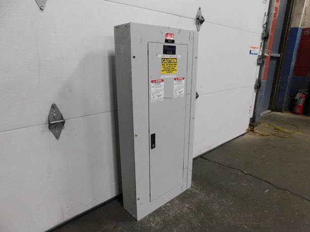 225 Amp. General Electric, Spectra A-Series, panelboard, 4-wire, 120/208Y Volts - Image 5