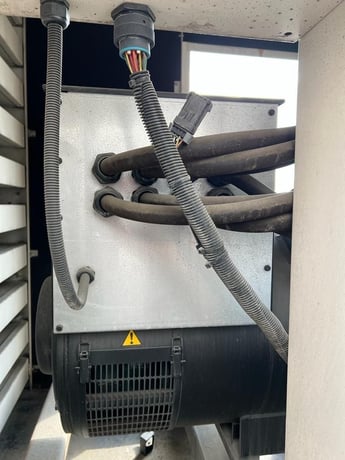 420 KW Broadcrown #ACBCJD440S, trailer-mounted, Tier 2, sound attenuated enclosure, 240/480 Volts, 200 hours - Image 4
