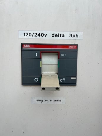 420 KW Broadcrown #ACBCJD440S, trailer-mounted, Tier 2, sound attenuated enclosure, 240/480 Volts, 200 hours - Image 5