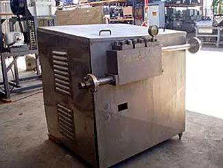 Bran & Lubbe, ball valve homogenizer unit, 30 GPH, 40 HP Reliance motor, 1775 RPM, 460 V. - Image 3