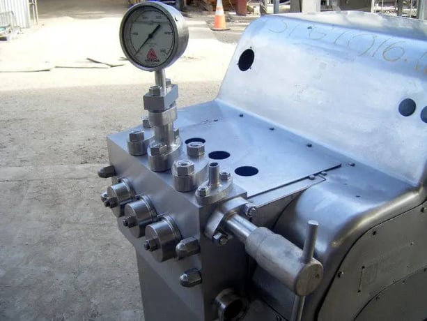 Waukesha Cherry-Burrell #SS-2100-VBR, homogenizer, 1400 GPH, 1200 psi, 1 stage, 40 HP Leeson motor - Image 9