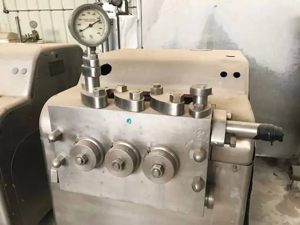 Waukesha Cherry-Burrell #SS-3000-SGR, homogenizer, 1500 GPH, 3000 psi, 1 stage, 50 HP US Electrical motor - Image 5