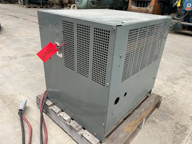 Hobart Ultra Charge #1050T3-18, industrial battery charger - Image 10