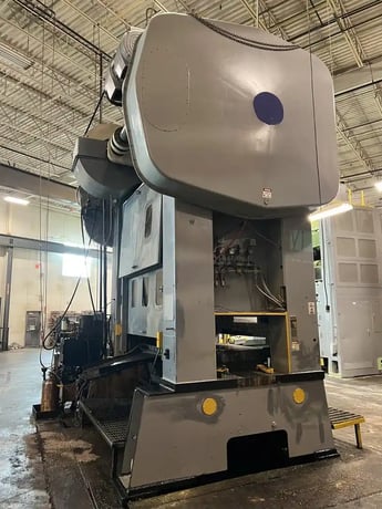 600 Ton, Brown & Boggs #SS2-600-84-48, straight side double crank press, 8" stroke, 24" Shut Height, 12" - Image 3