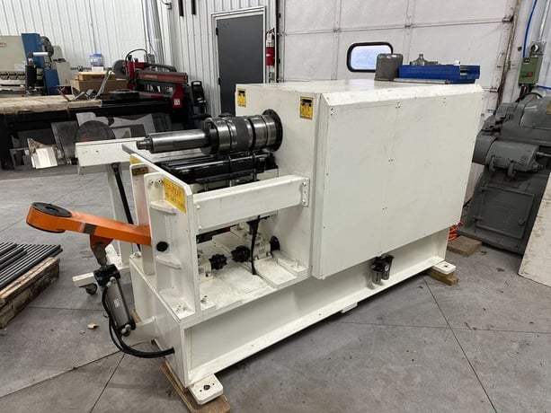 13 gauge x 2' Weldlogic #TRP-2415-9, 3-Roll CNC Pyramid Roller, 26" roll face, 7 HP, 2019 - Image 1