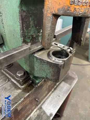 60 Ton, Peddinghaus #FP-60, hydraulic flange punch, 4-1/2" throat, electric foot pedal, 10 HP - Image 4