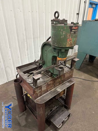 60 Ton, Peddinghaus #FP-60, hydraulic flange punch, 4-1/2" throat, electric foot pedal, 10 HP - Image 10