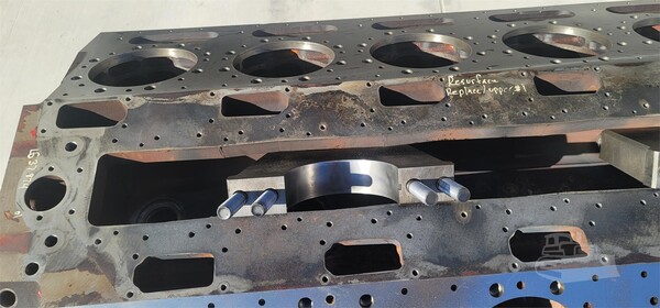 Caterpillar #350-1413, 3512C rebuilt engine block, S/N R1A00712 - Image 4