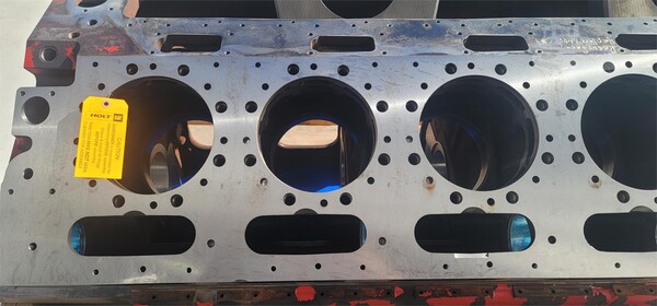 Caterpillar #350-1413, 3512C rebuilt engine block, S/N R1A00712 - Image 7